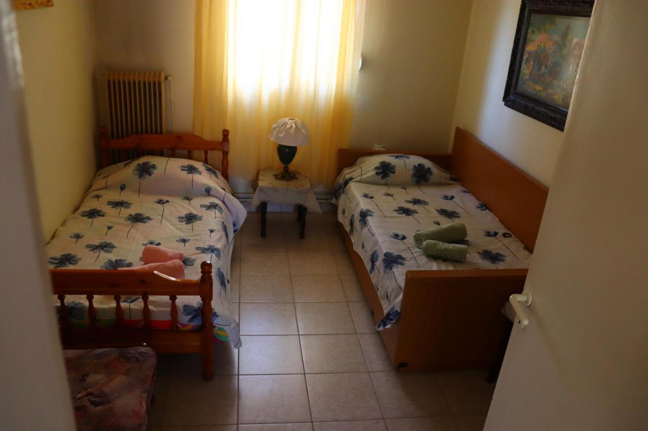 ευχάριστο σπίτι σε όμορφη γειτονια. Holiday home