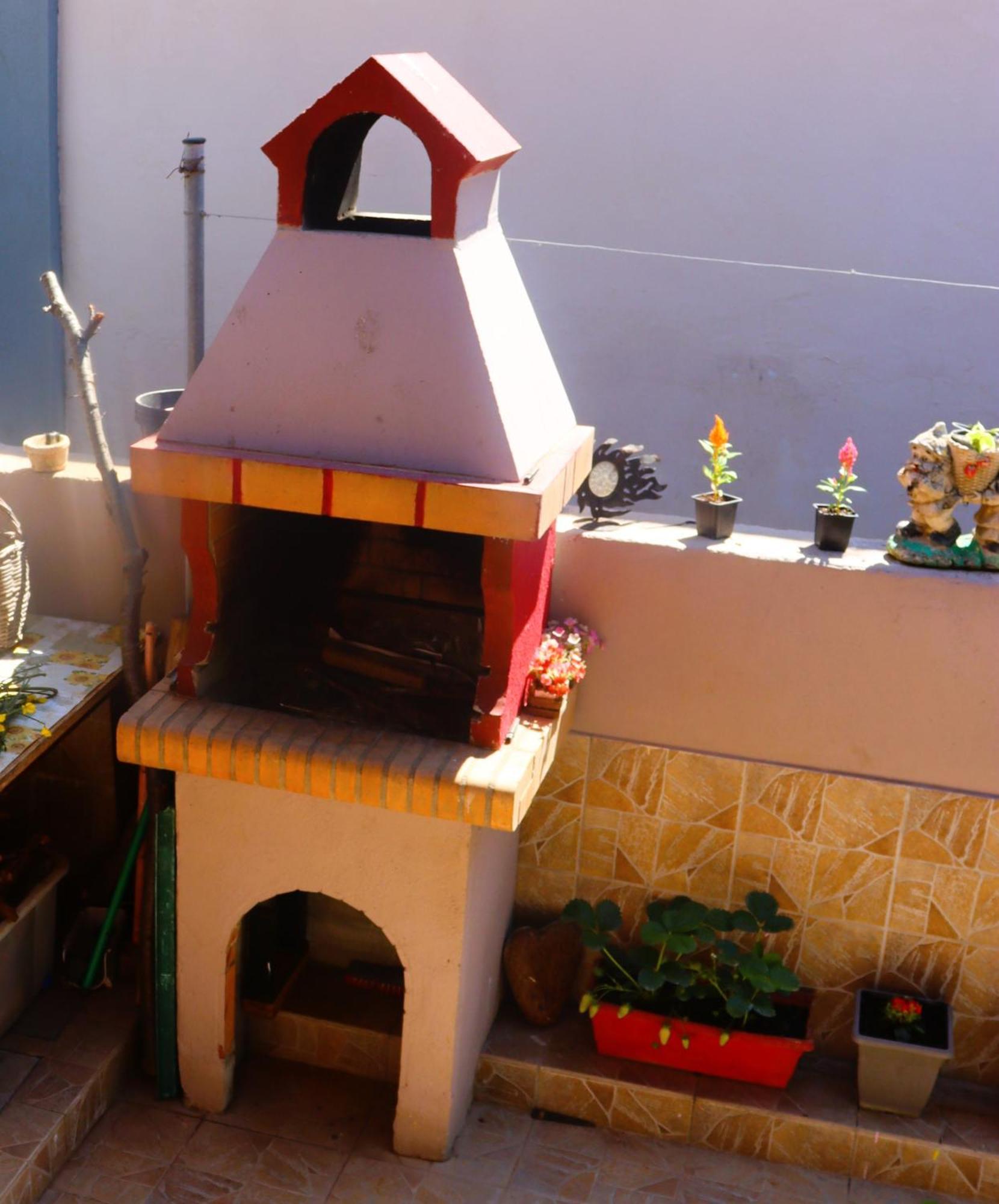 Holiday home ευχάριστο σπίτι σε όμορφη γειτονια.